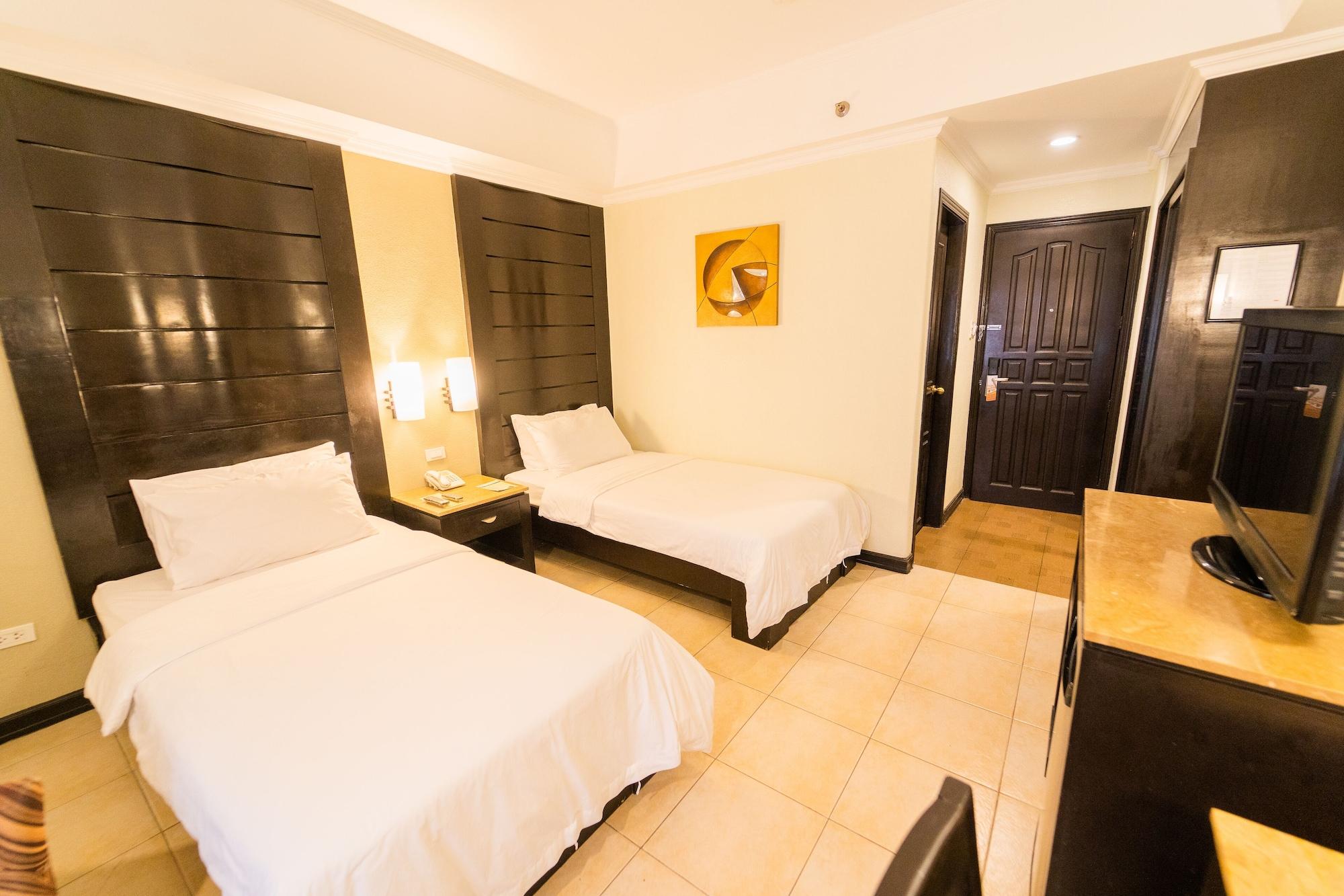 Mo2 Westown Hotel Iloilo Экстерьер фото