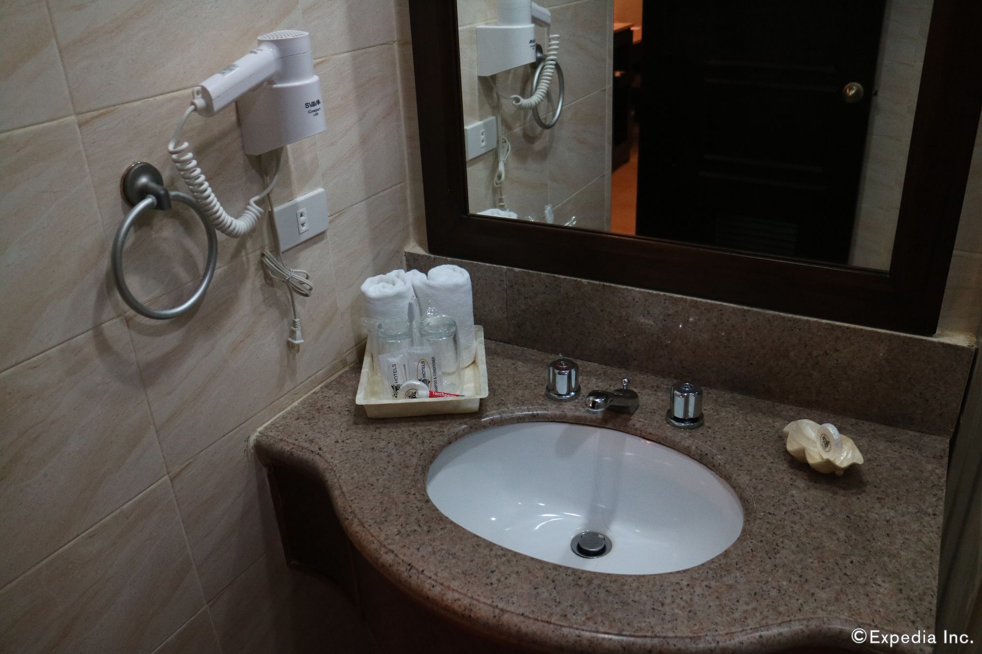 Mo2 Westown Hotel Iloilo Экстерьер фото