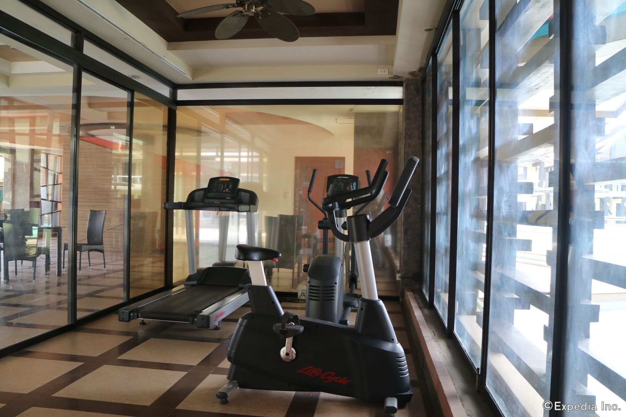 Mo2 Westown Hotel Iloilo Экстерьер фото