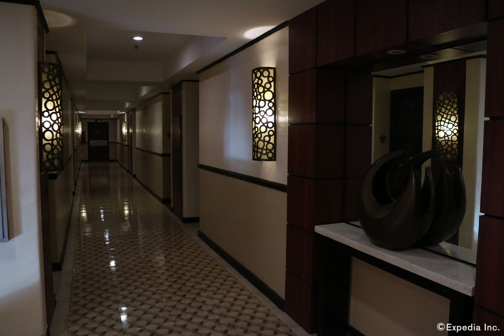 Mo2 Westown Hotel Iloilo Экстерьер фото