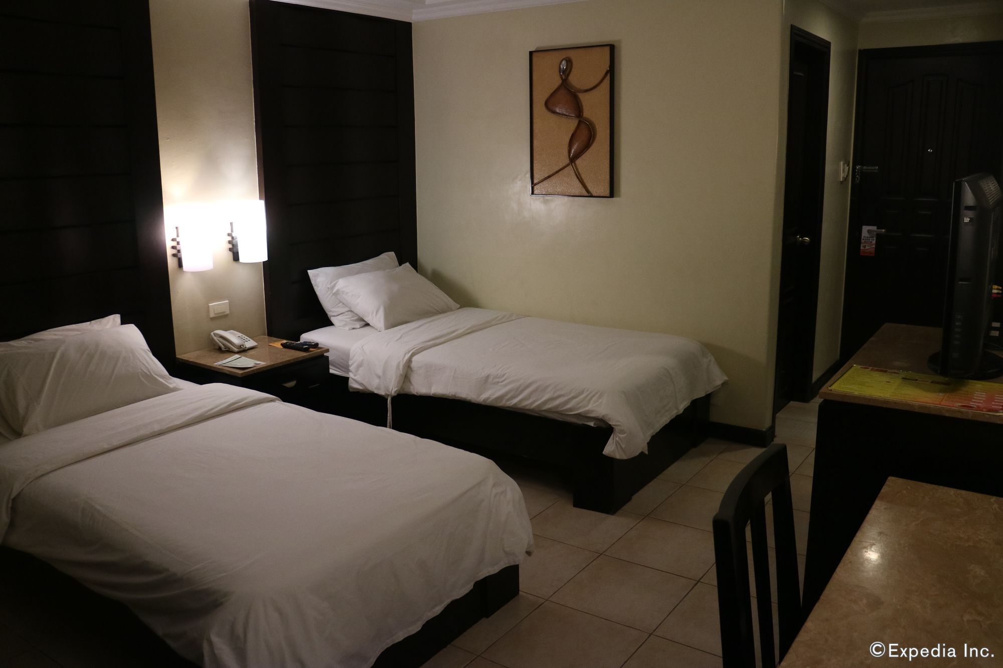 Mo2 Westown Hotel Iloilo Экстерьер фото